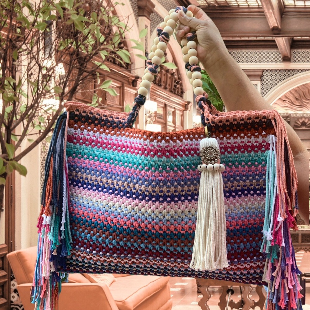 New Handmade Macrame Fringe Bag with Keychain - Picture 3 of 9